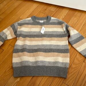 NWT Gap Boys Sweater